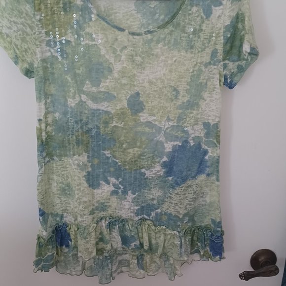 NWOT gently worn Style &Co PS short sleeve w/ruffle at bottom - Picture 3 of 3